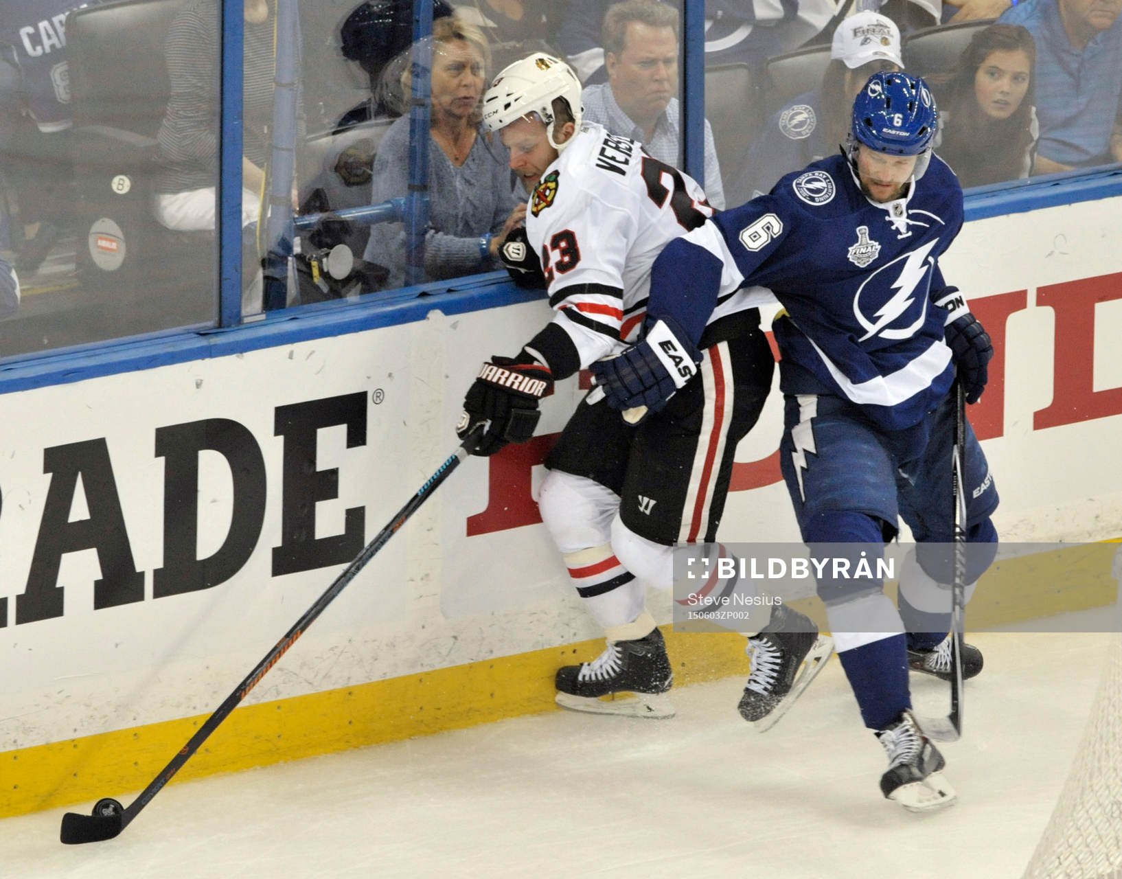 The Lightning's defenseman Anton Strålman (6) checks the