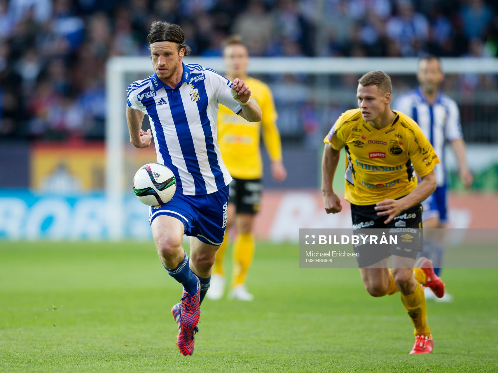 IFK Göteborgs Gustav Svensson före Elfsborgs Viktor