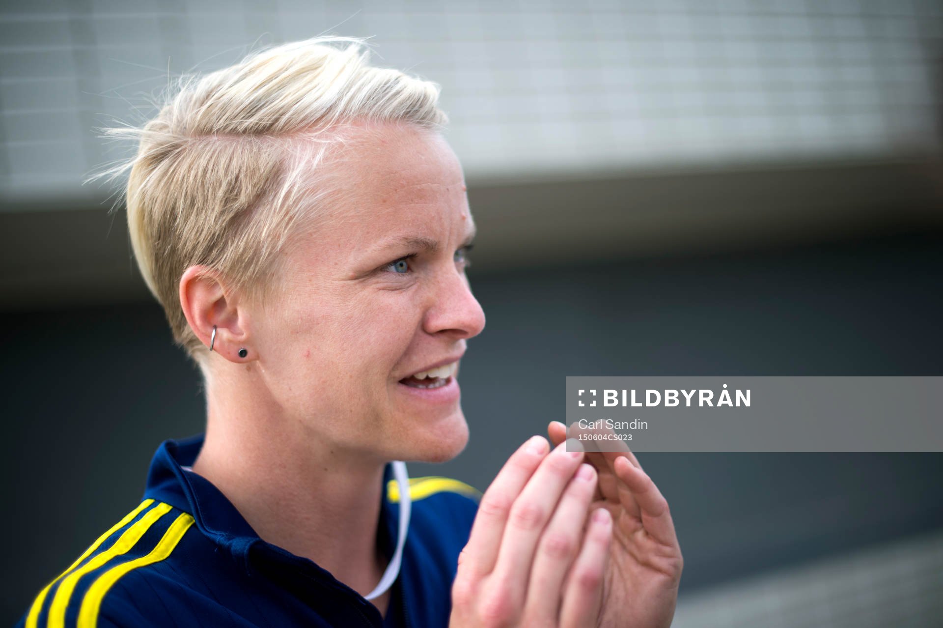 Sveriges Nilla Fischer blir intervjuad
