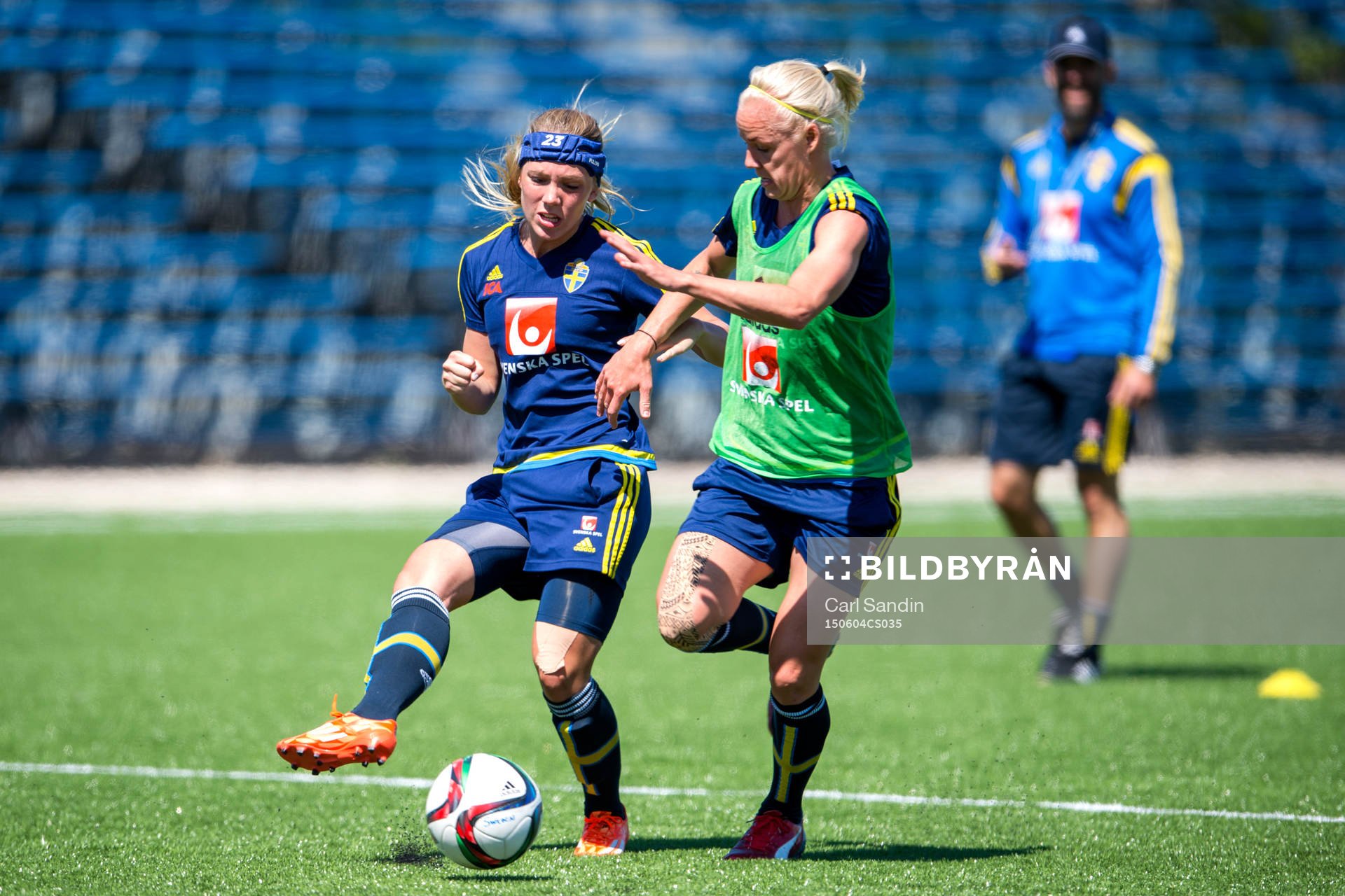 Sveriges Elin Rubensson och Caroline Seger