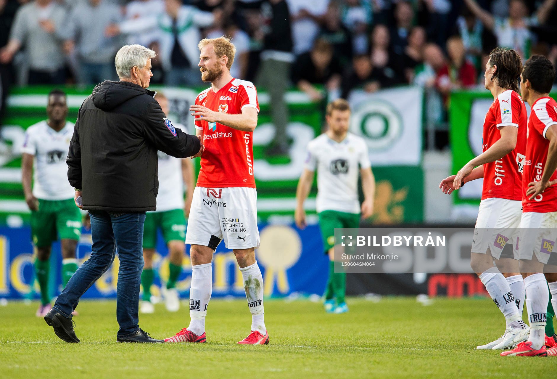 Hammarbys tränare Nanne Bergstrand tackar Kalmars Markus