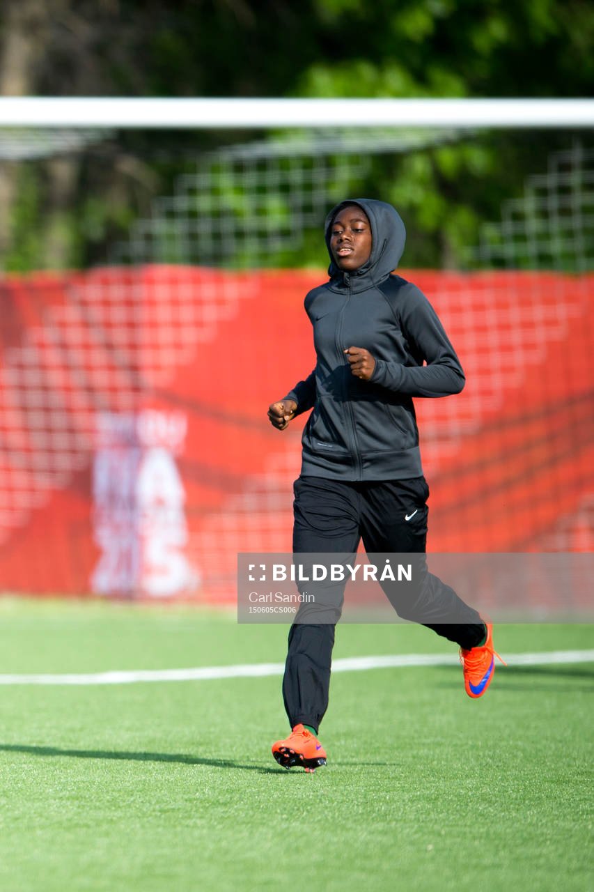 Nigerias Asisat Oshoala (th)
