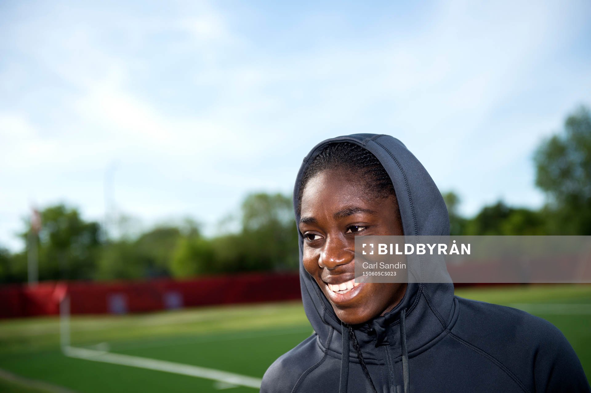 Nigerias Asisat Oshoala bli intervjuad