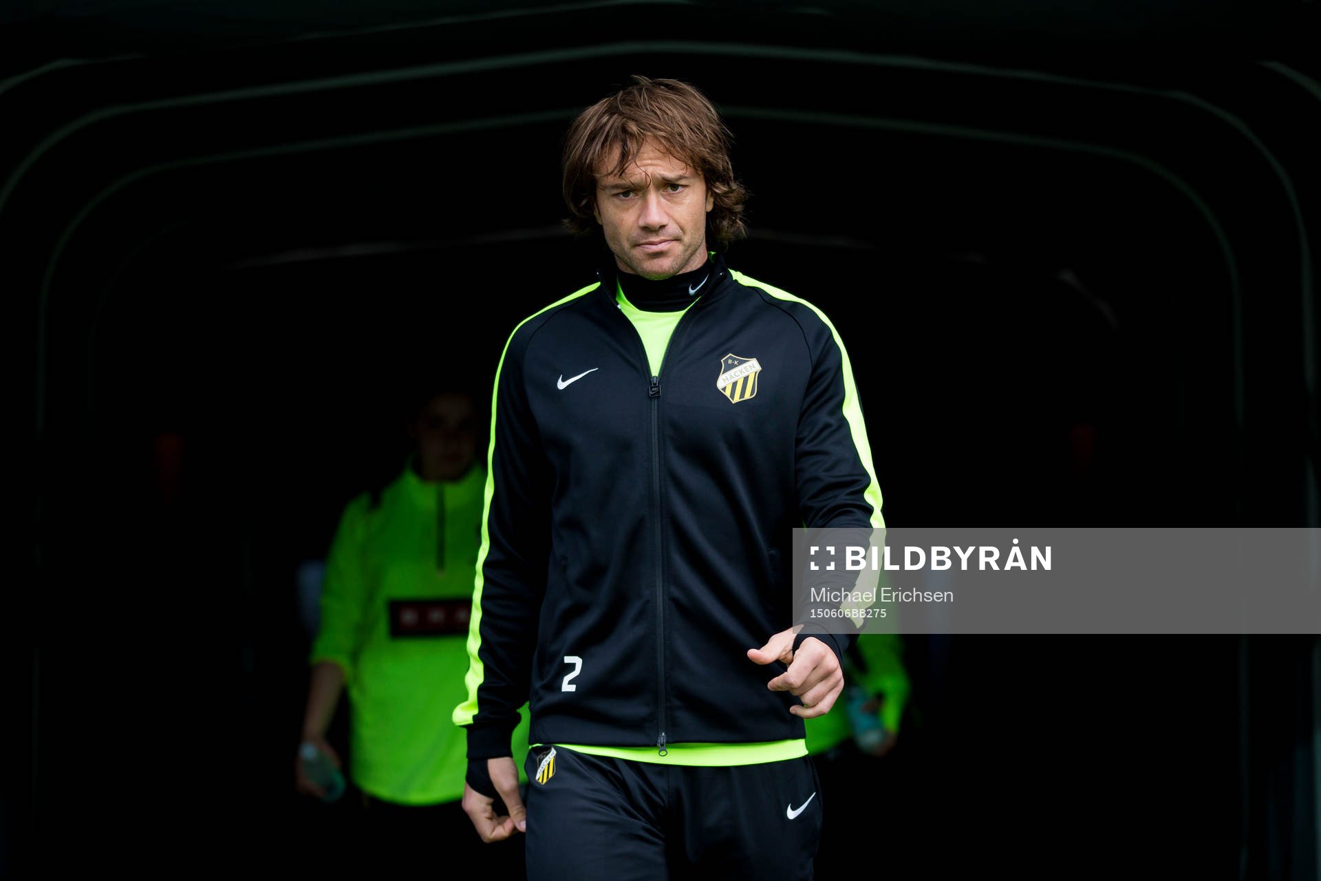 Häckens Diego Lugano på väg in till uppvärmningen innan