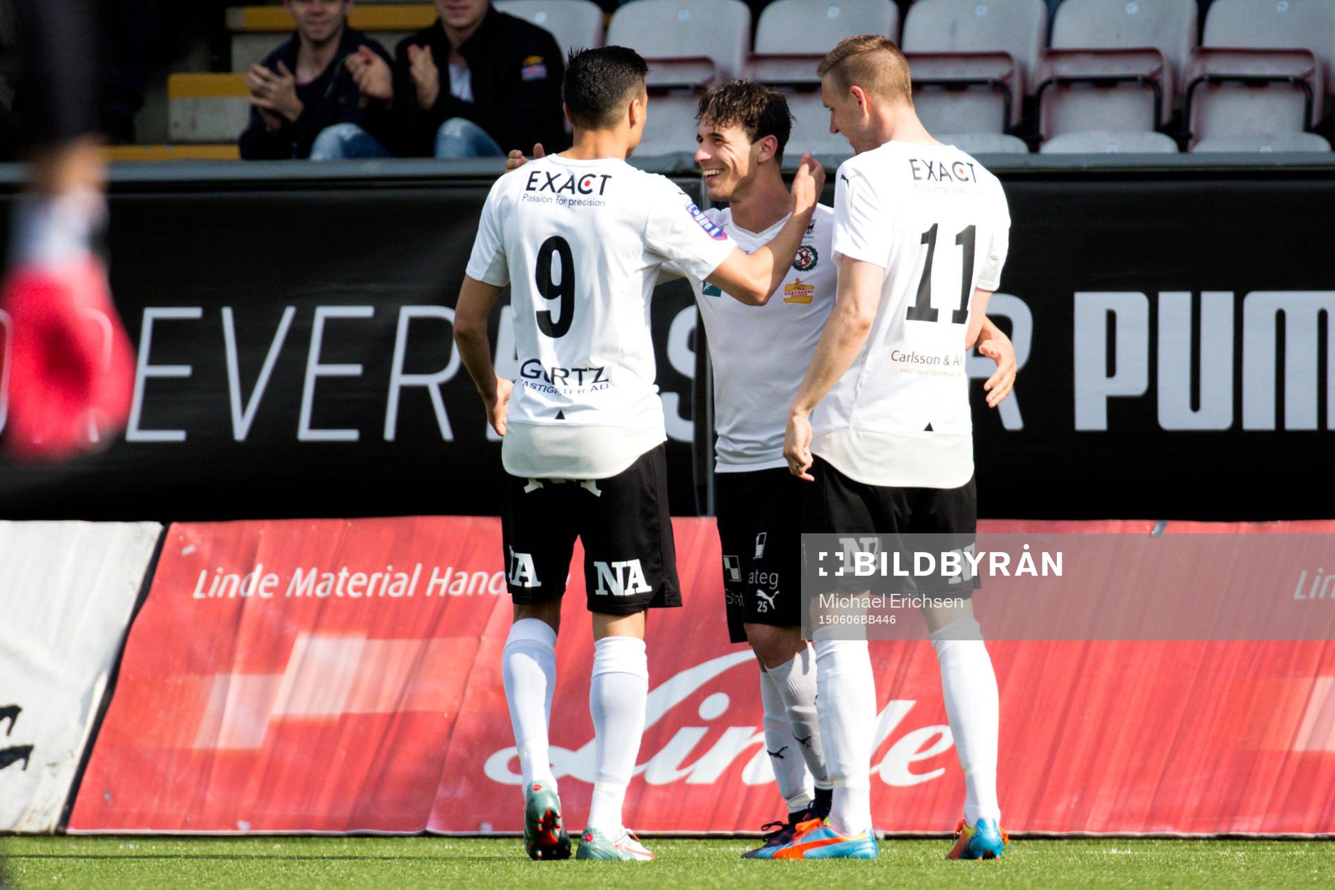 Örebros Nordin Gerzic jublar