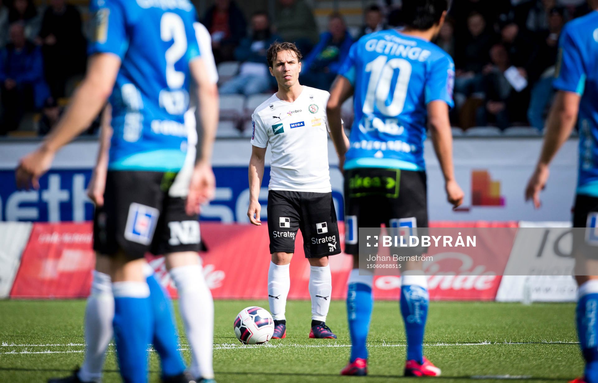 Örebros Nordin Gerzic gör 1-0 på frispark