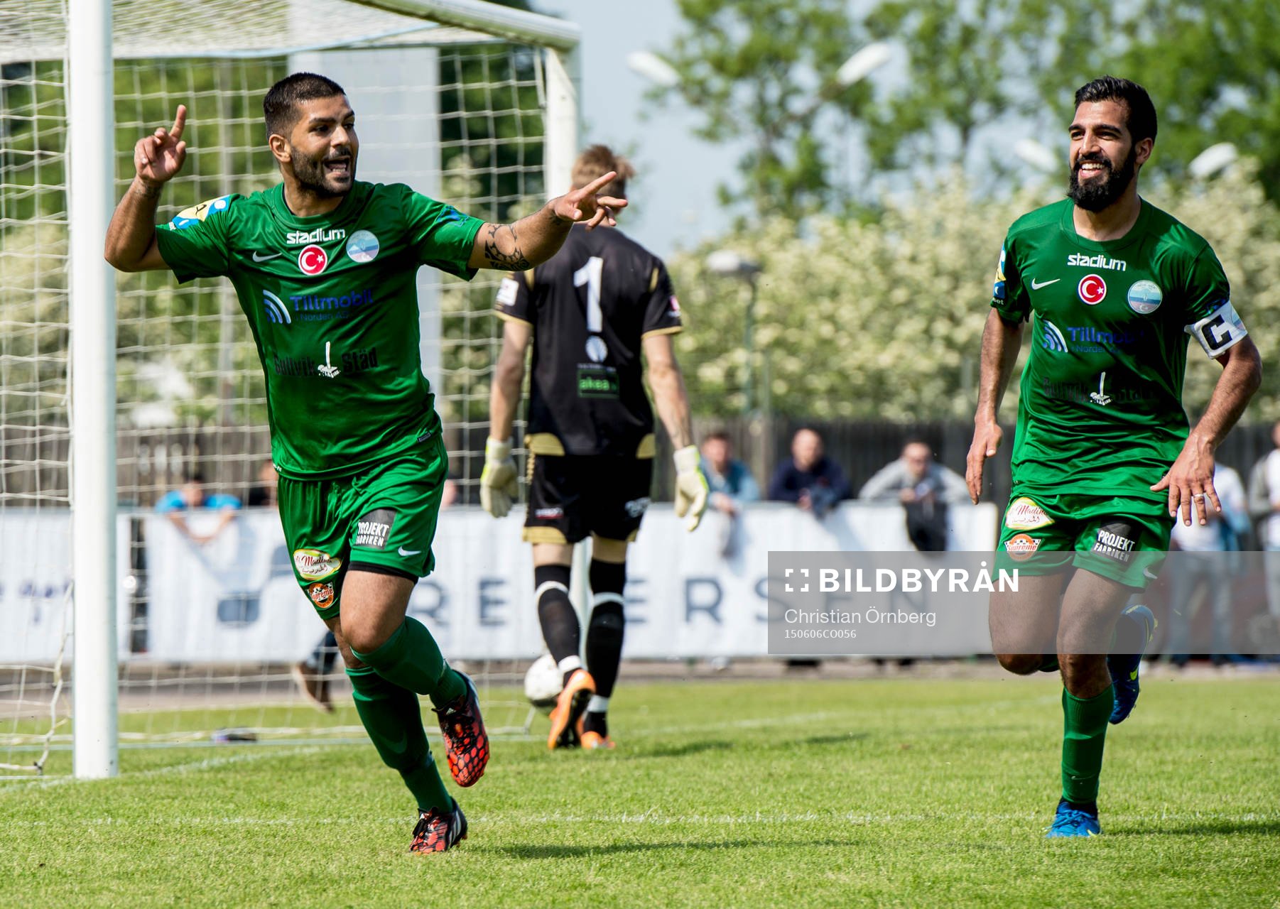 Prespa Birliks Bovar Karim och Firat Sahan jublar