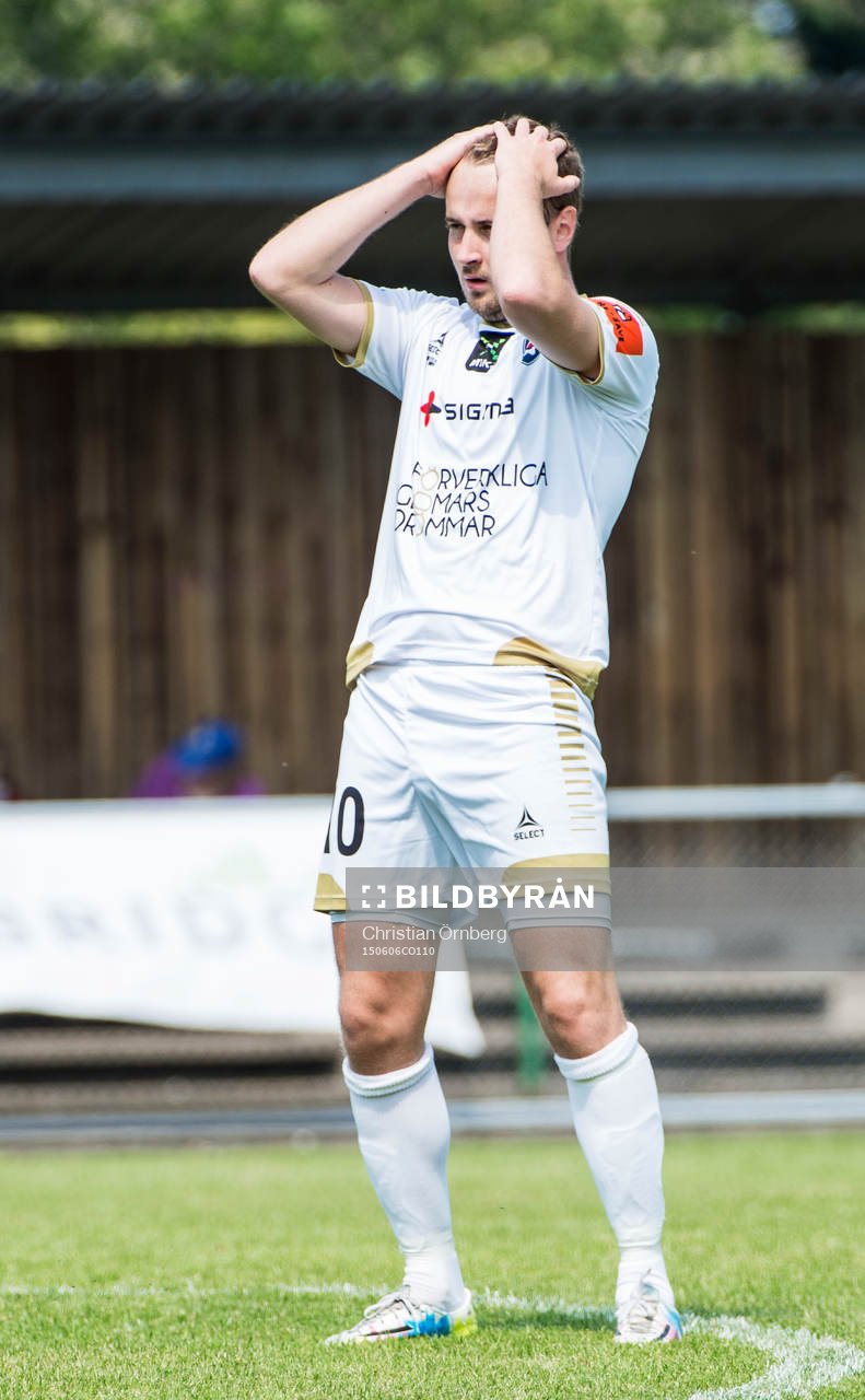 FC Rosengårds Alvedin Nezirovac deppar