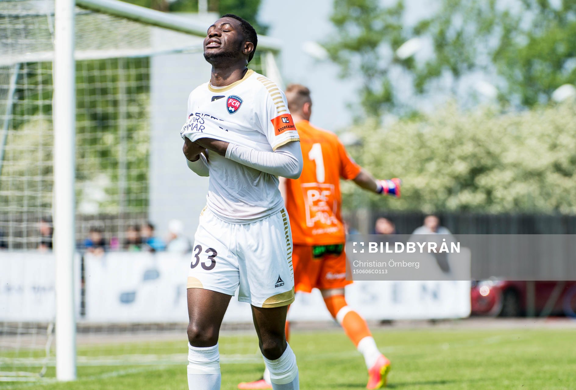 FC Rosengårds Dennis Antwi deppar