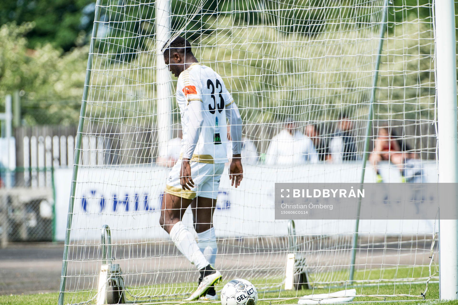 FC Rosengårds Dennis Antwi deppar