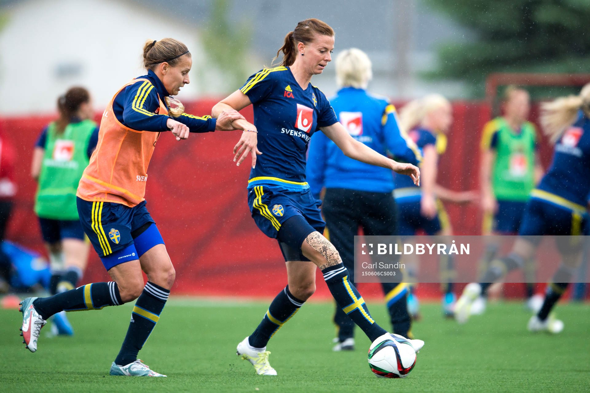 Sveriges Charlotte Rohlin och Lotta Schelin