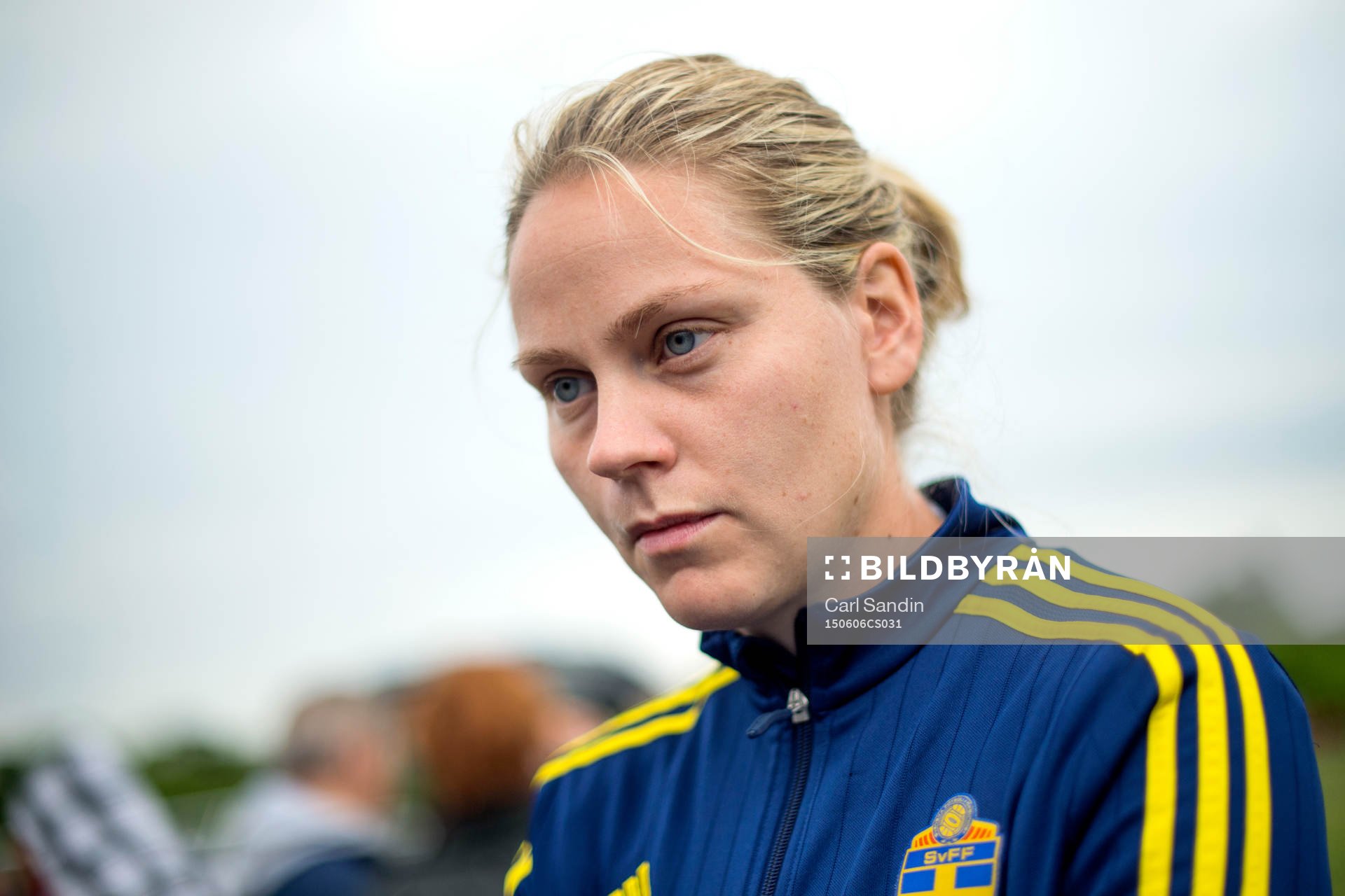 Sveriges Lisa Dahlkvist blir intervjuad innan en träning