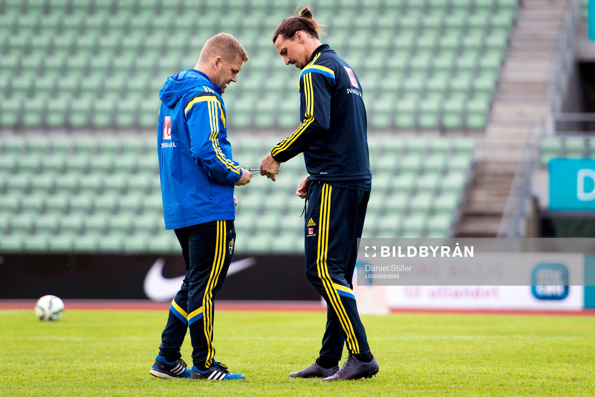Sveriges Zlatan Ibrahimovic vill ha shorts så då klipps