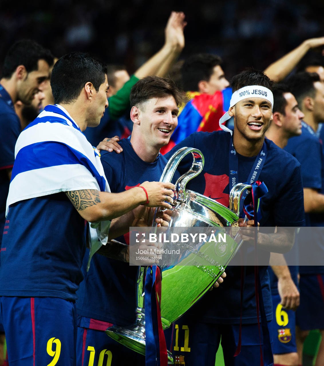 Barcelonas Luis Suarez, Lionel Messi och Neymar jublar med