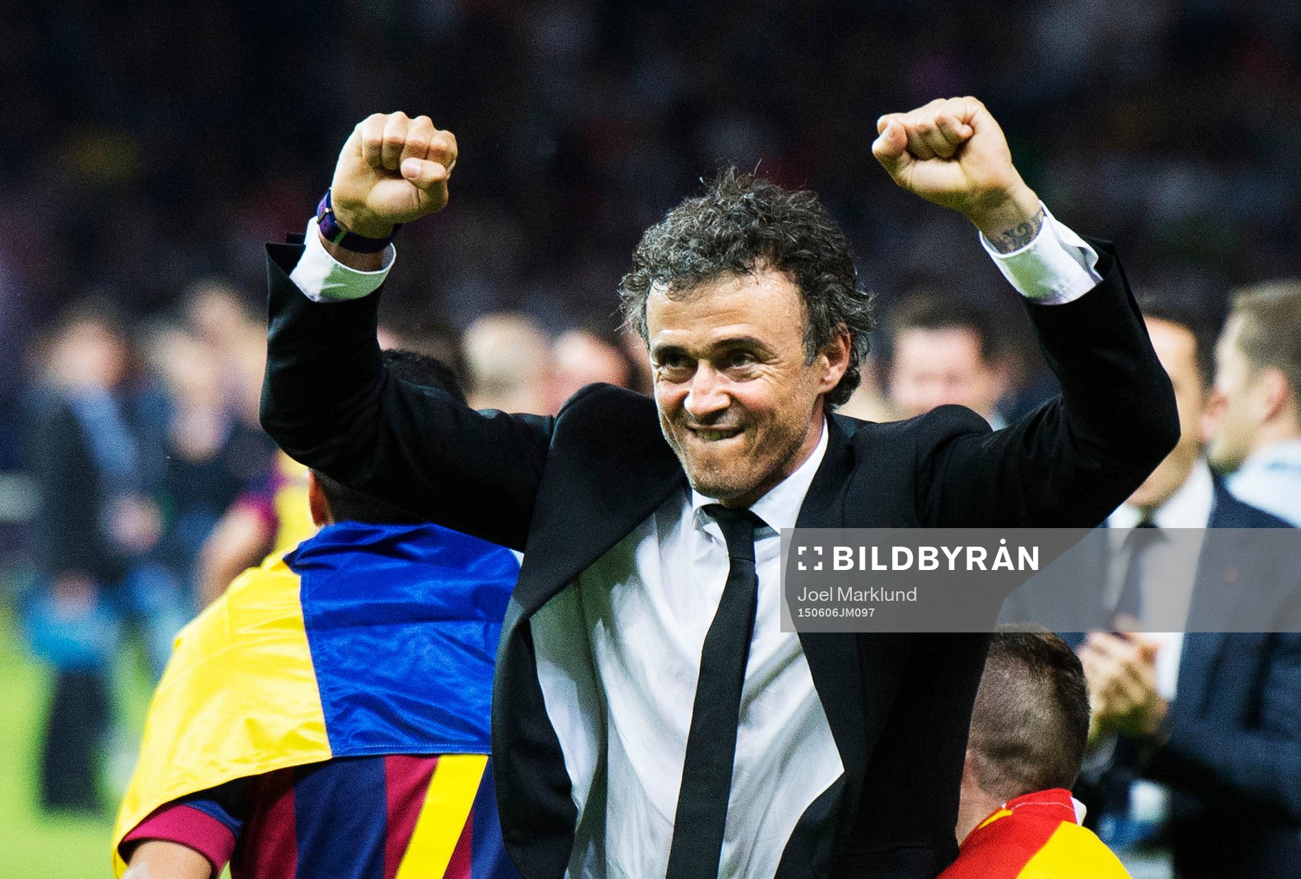 Barcelonas tränare Luis Enrique jublar