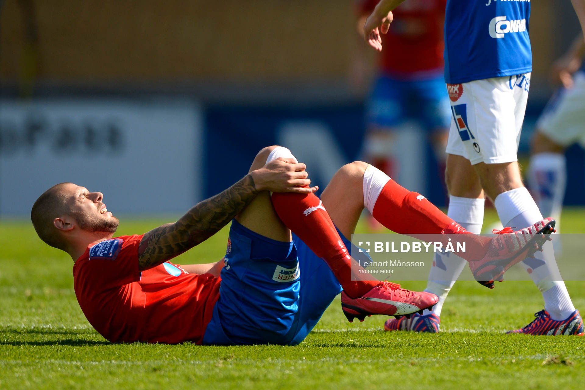 Helsingborgs Robin Simovic ligger skadad
