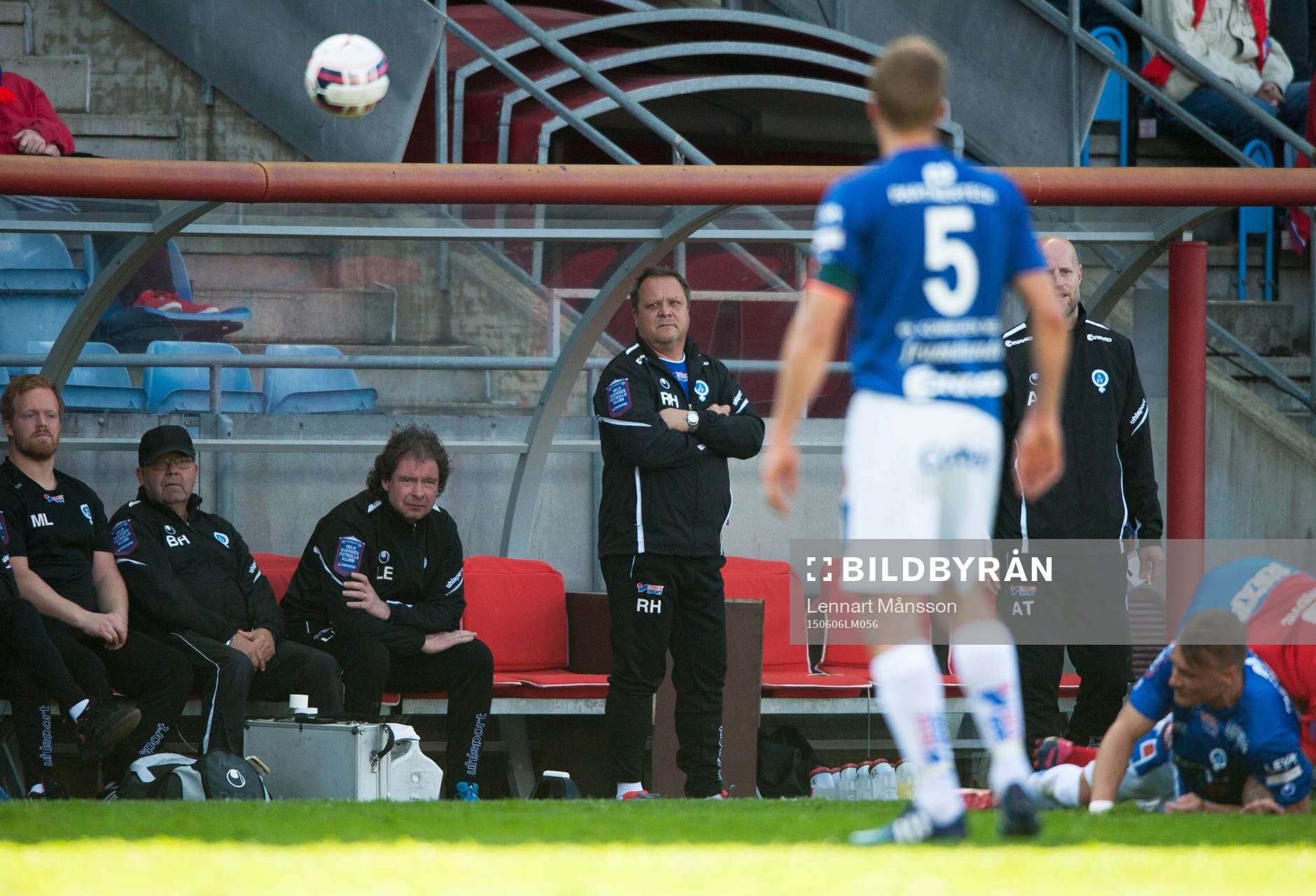 Åtvidabergs tränare Roar Hansen och Andreas Thomsson i