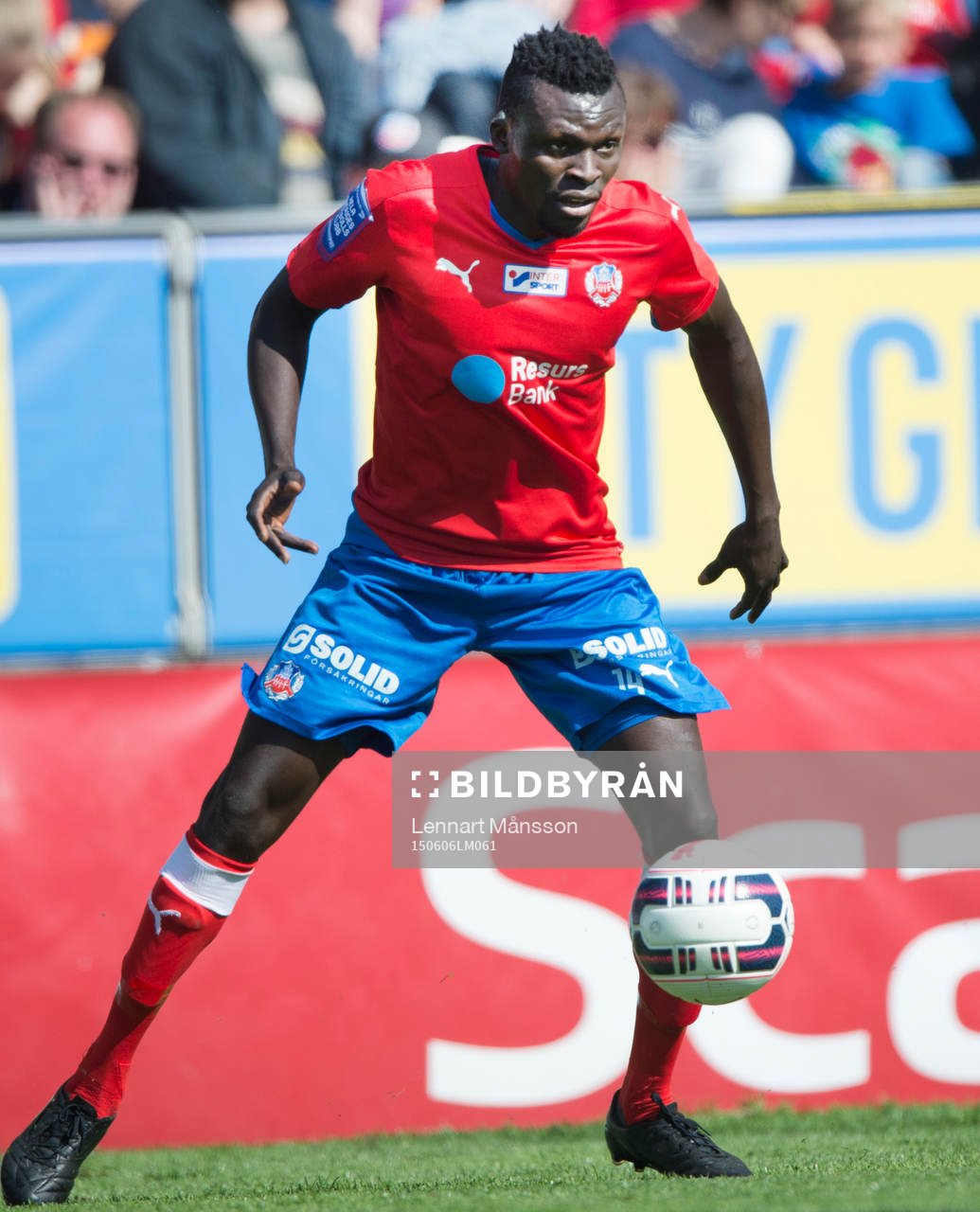 Helsingborgs Lalawele Atakora i matchen i allsvenskan