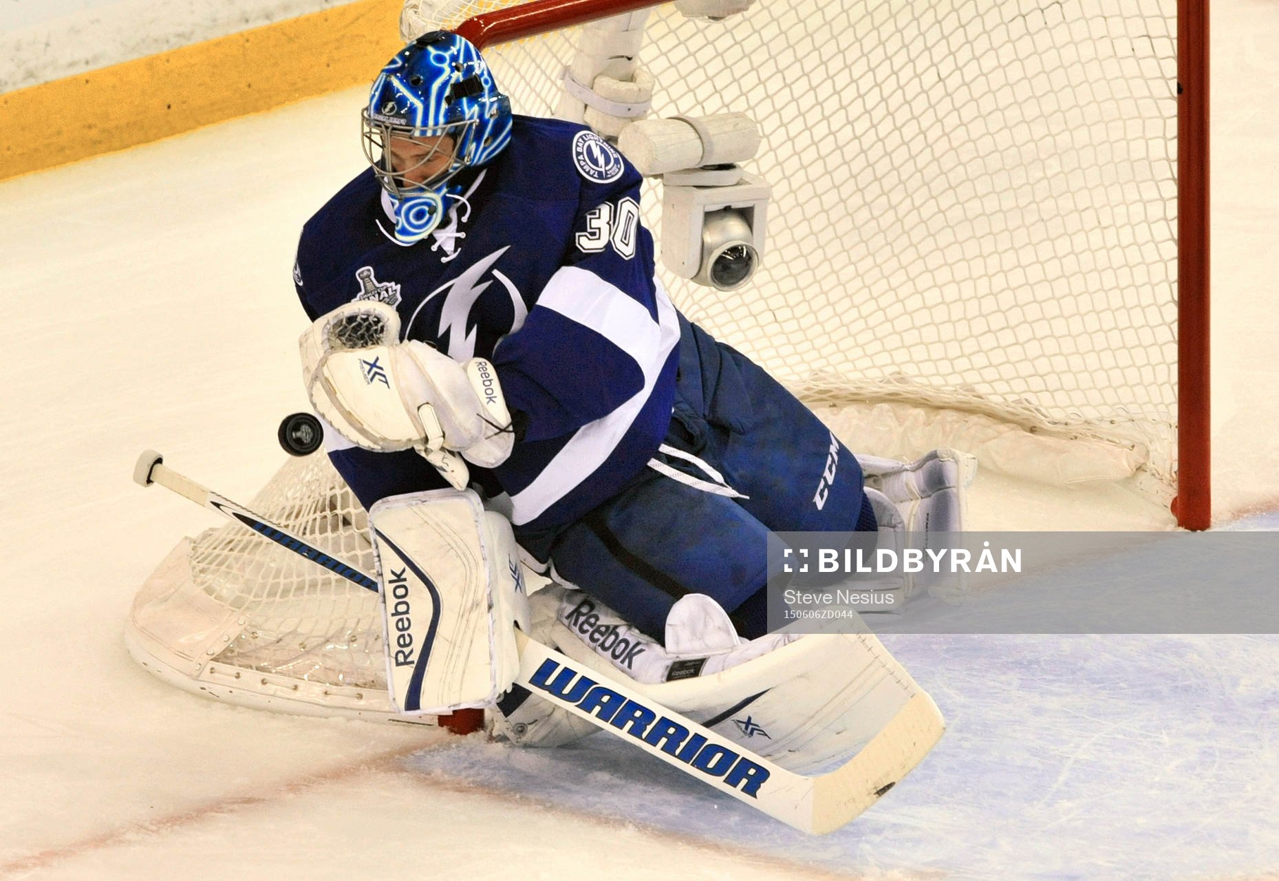 Lightning goalie Ben Bishop stops a shot