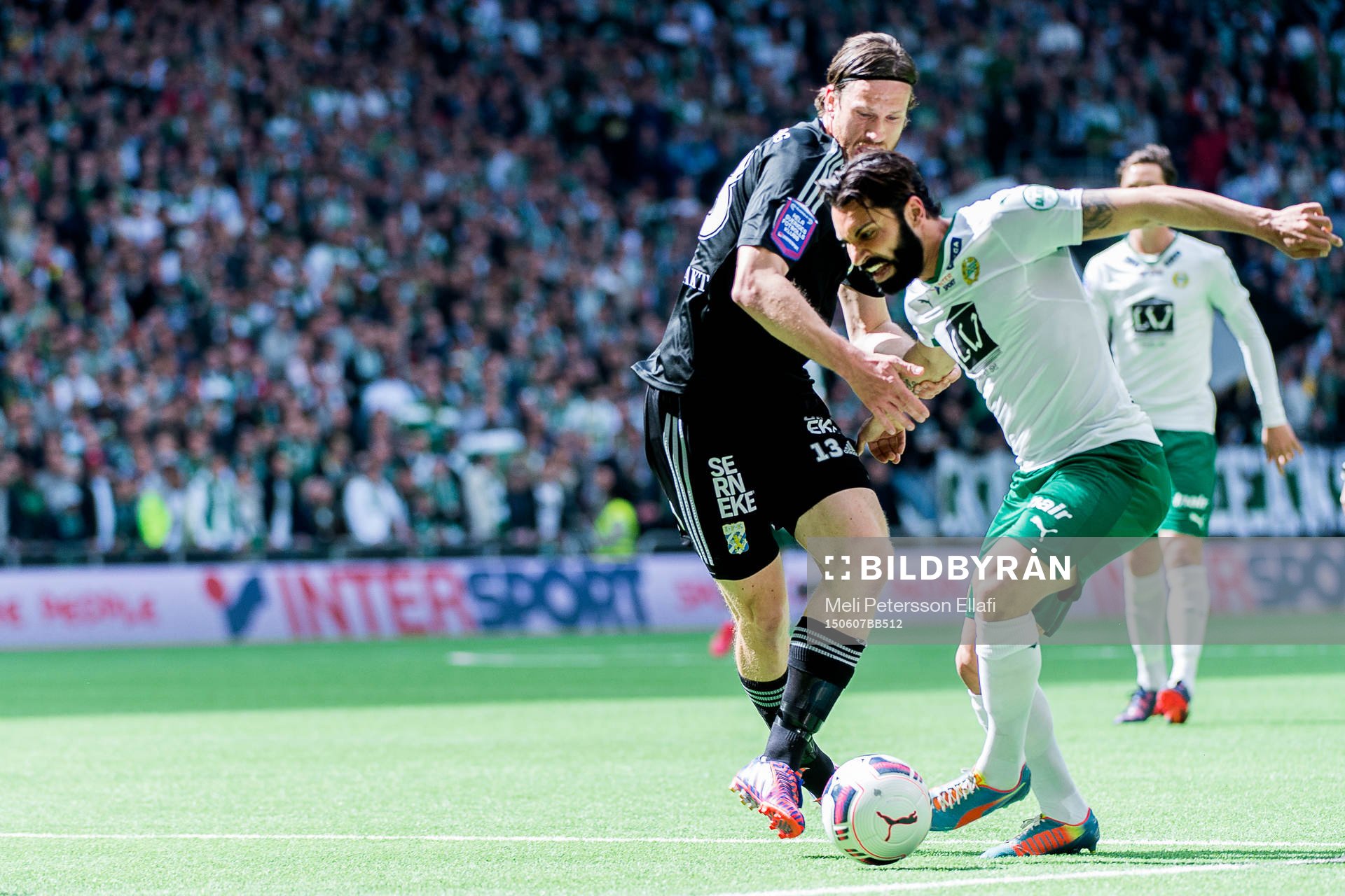 Hammarbys Stefan Batan och IFK Göteborgs Gustav Svensson i
