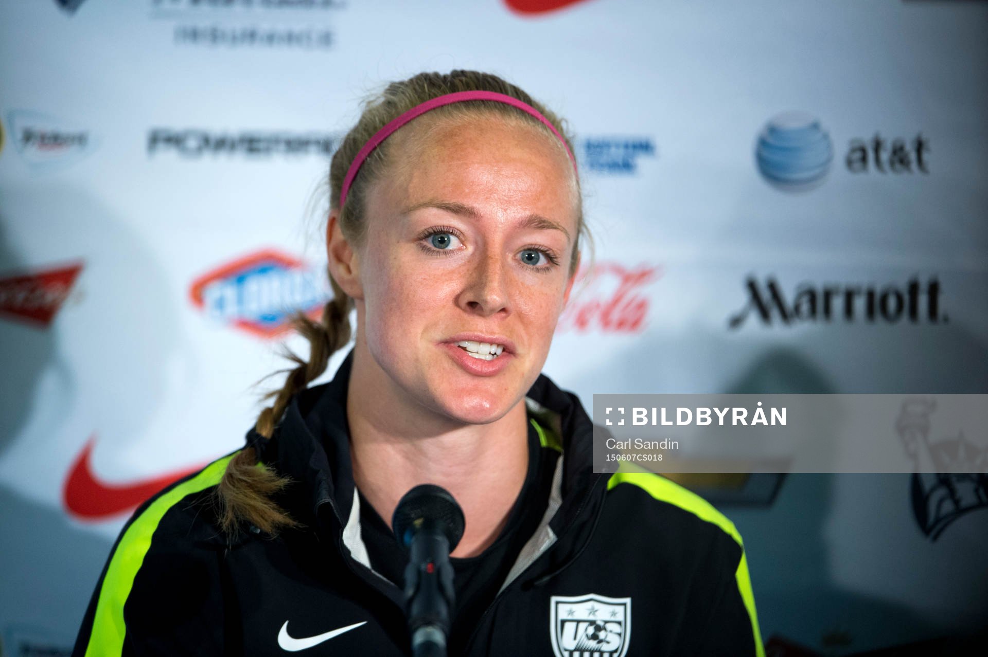 s Becky Sauerbrunn på en presskonferens innan en träning