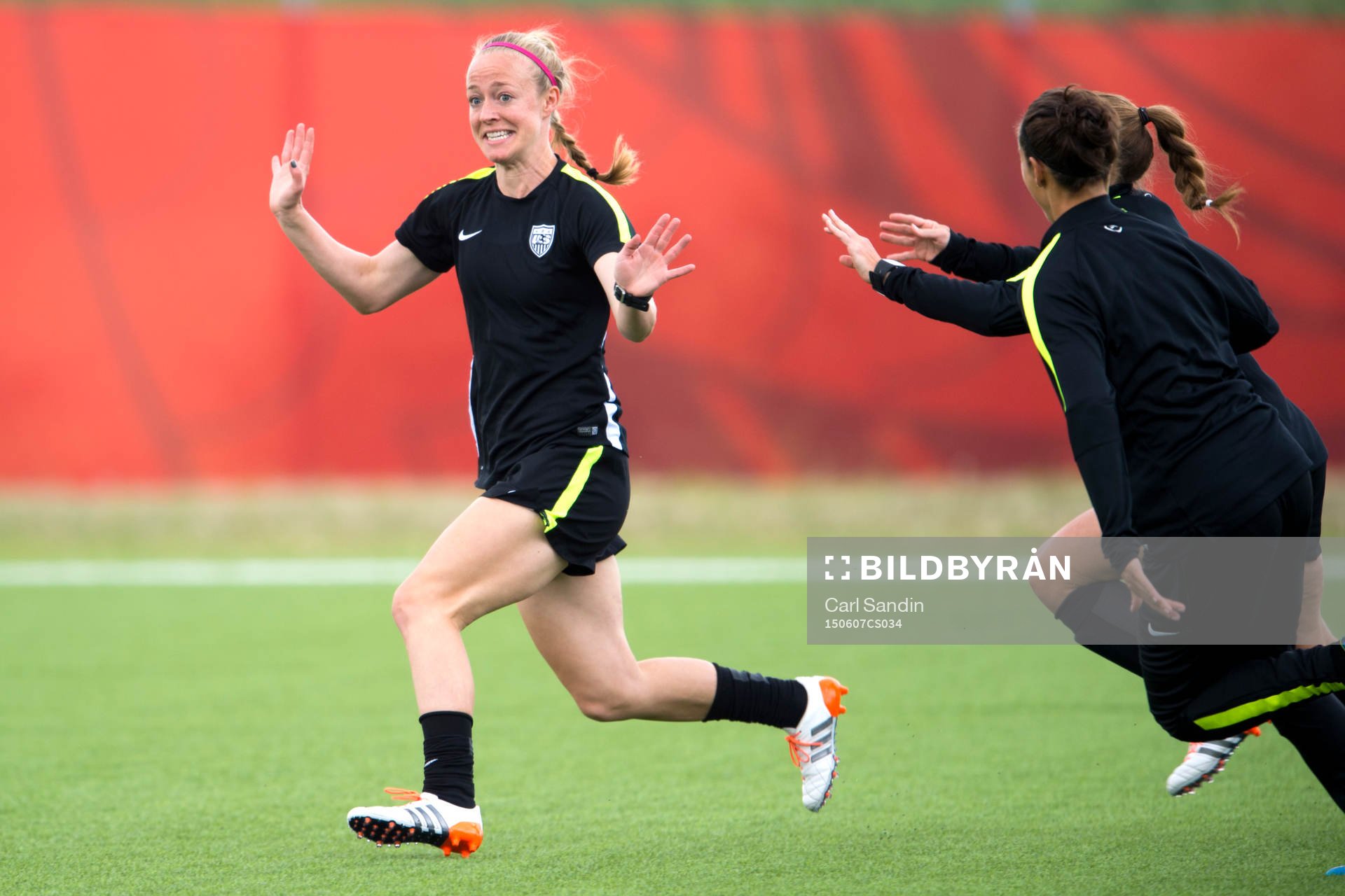 s Becky Sauerbrunn