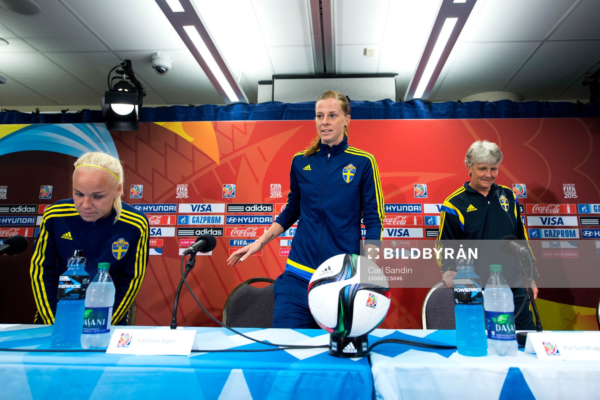 Sveriges Caroline Seger, Lotta Schelin och förbundskapten