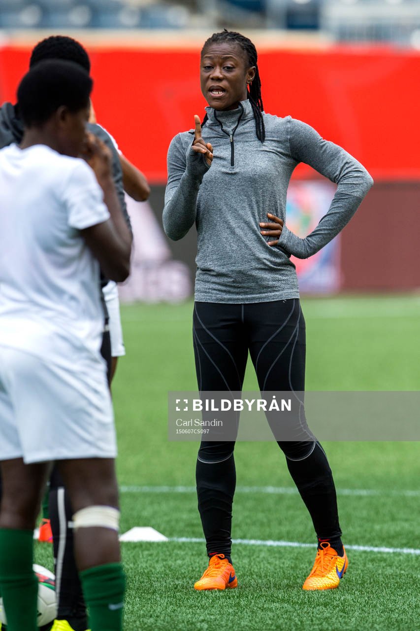 Nigerias målvakt Precious Dede