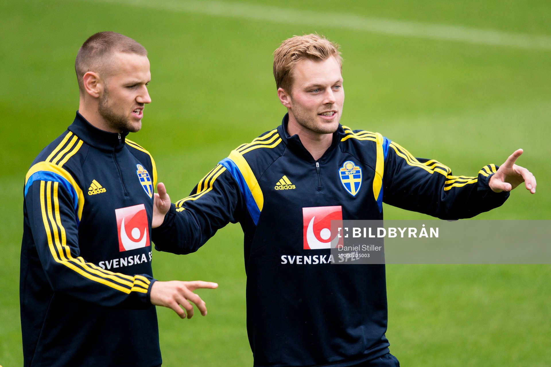 Sveriges Alexander Milosevic och Sebastian Larsson
