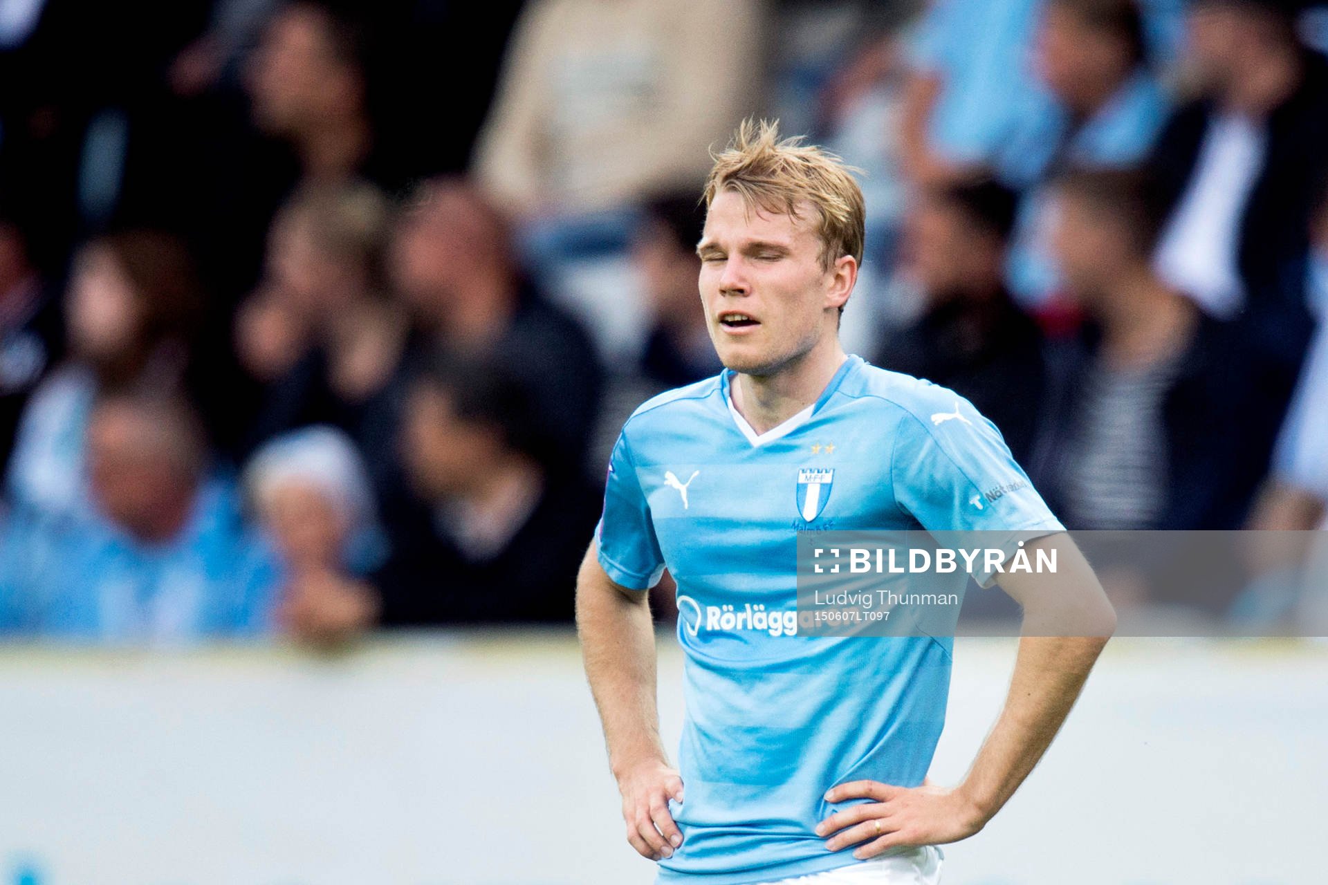 Malmö FFs Oscar Lewicki deppar