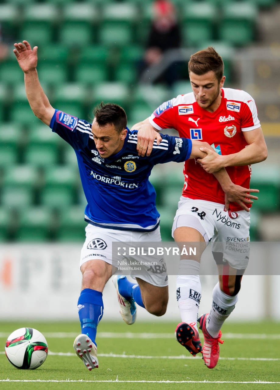 Sundsvalls Adam Chennoufi och Kalmars Filip Sachpekidis