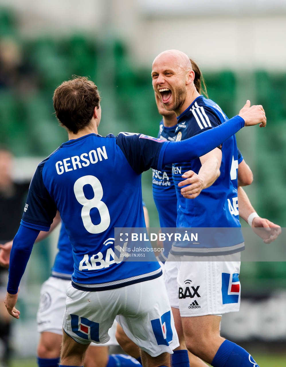 Sundsvalls Lars Gerson och Stefan Ålander jublar under fotbollsmatchen i Allsvenskan mellan GIF Sundsvall och Kalmar den 7 juni 2015 i Sundsvall.