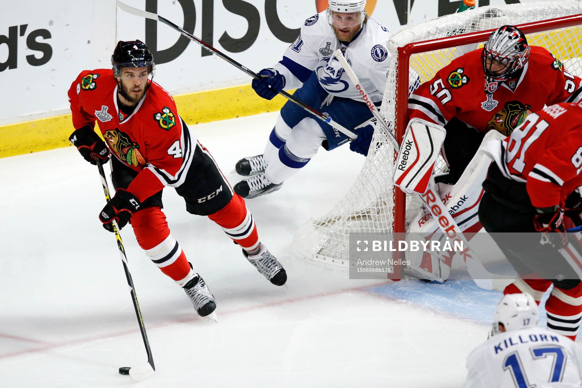 Chicago Blackhawks defenseman Niklas Hjalmarsson (4) skates