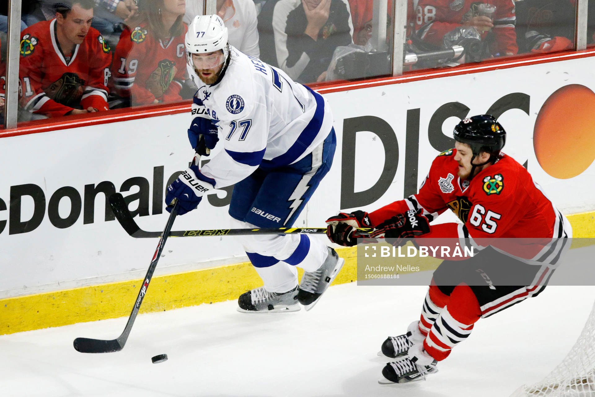 Tampa Bay Lightning defenseman Victor Hedman (77) maneuvers