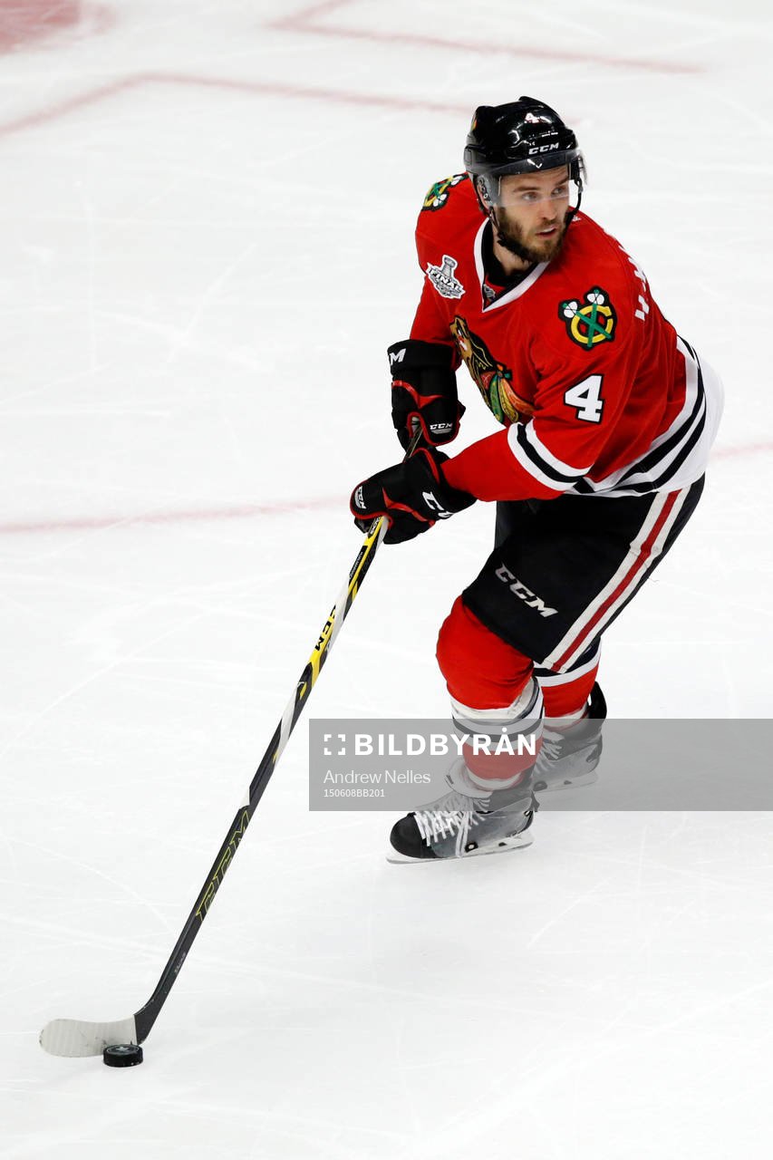 Chicago Blackhawks defenseman Niklas Hjalmarsson (4) skates
