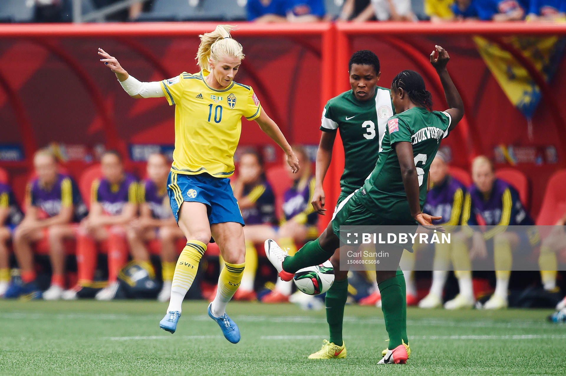 Sveriges Sofia Jakobsson mot Nigerias Osinachi Ohale och