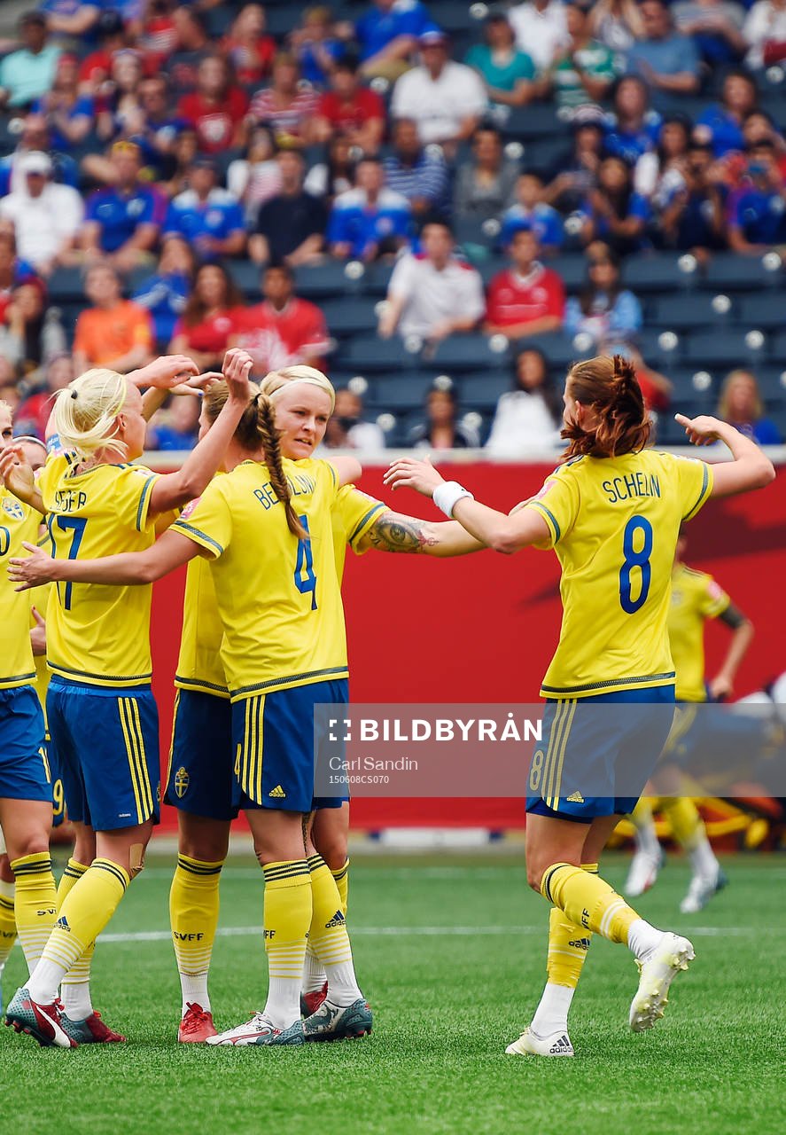 Sveriges Sofia Jakobsson, Caroline Seger, Emma Berglund,