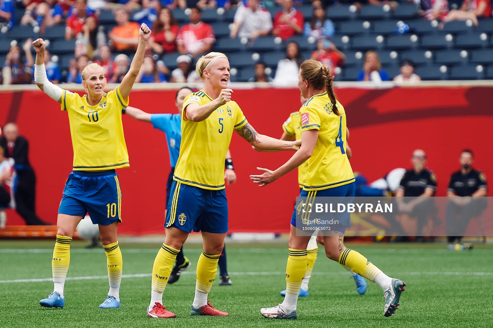 Sveriges Sofia Jakobsson, Nilla Fischer och Emma Berglund