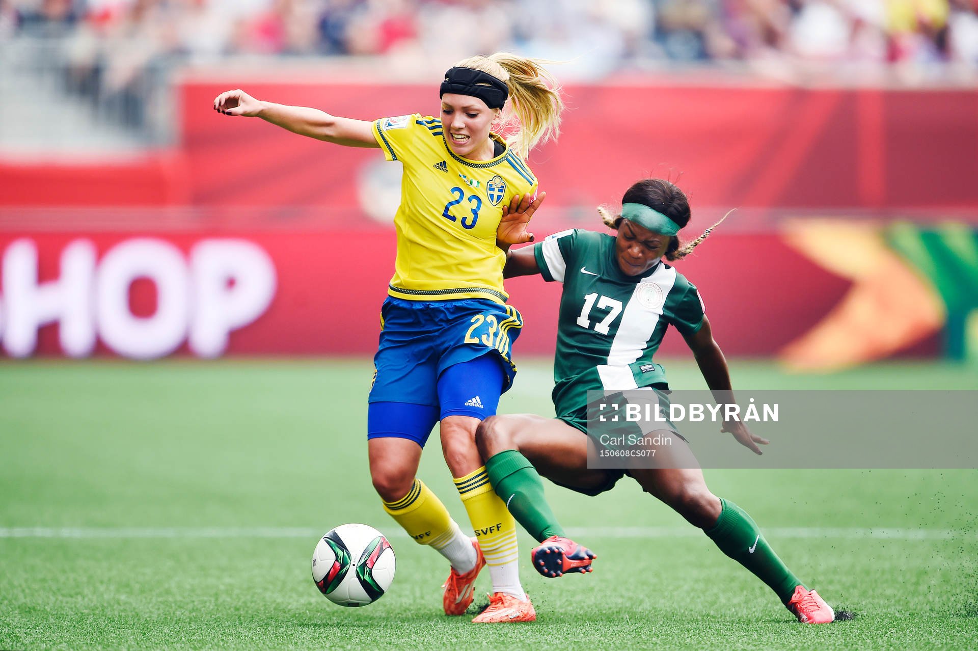 Sveriges Elin Rubensson och Nigerias Francisca Ordega