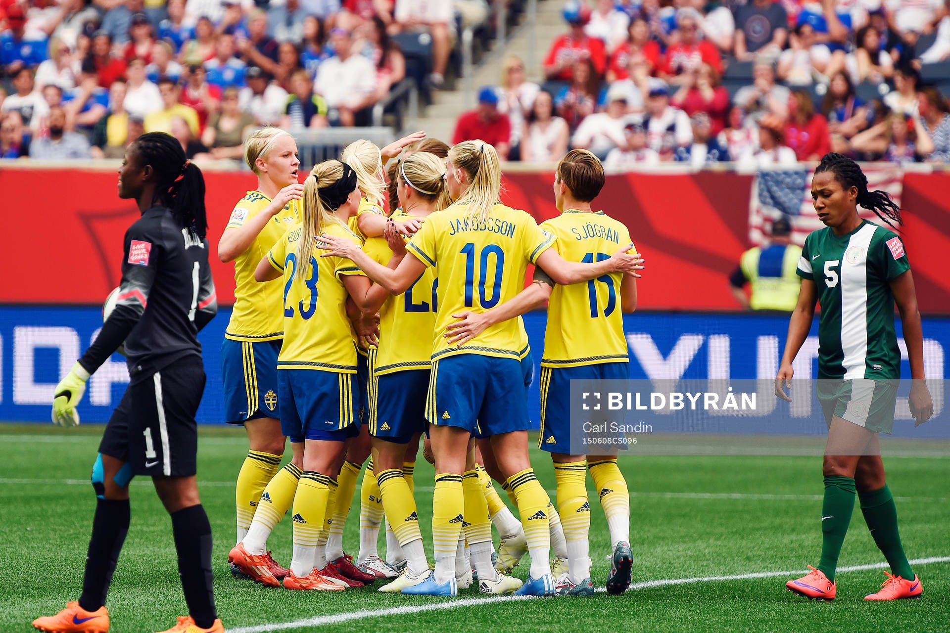 Sveriges spelare jublar