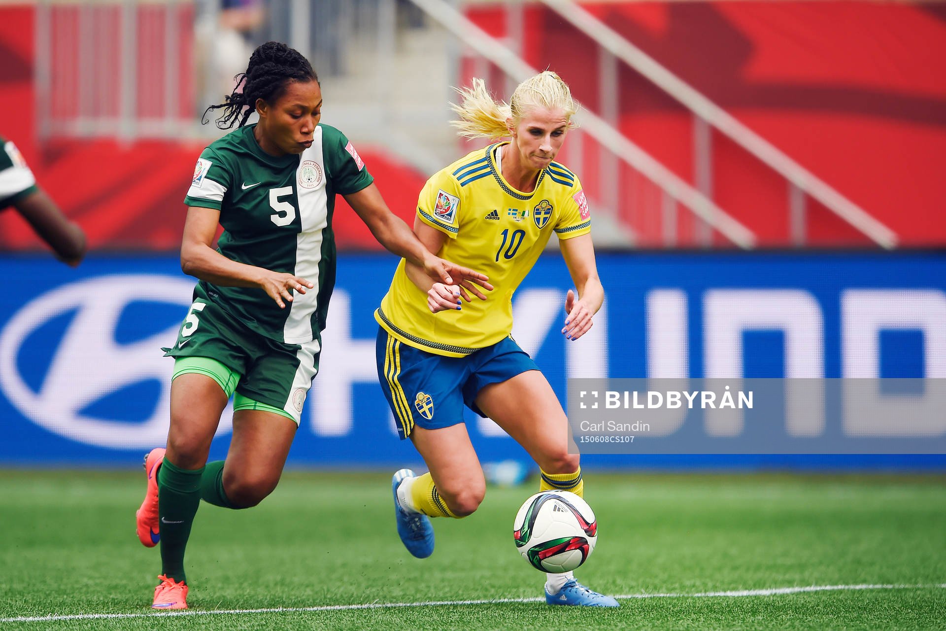 Nigerias Onome Ebi och Sveriges Sofia Jakobsson