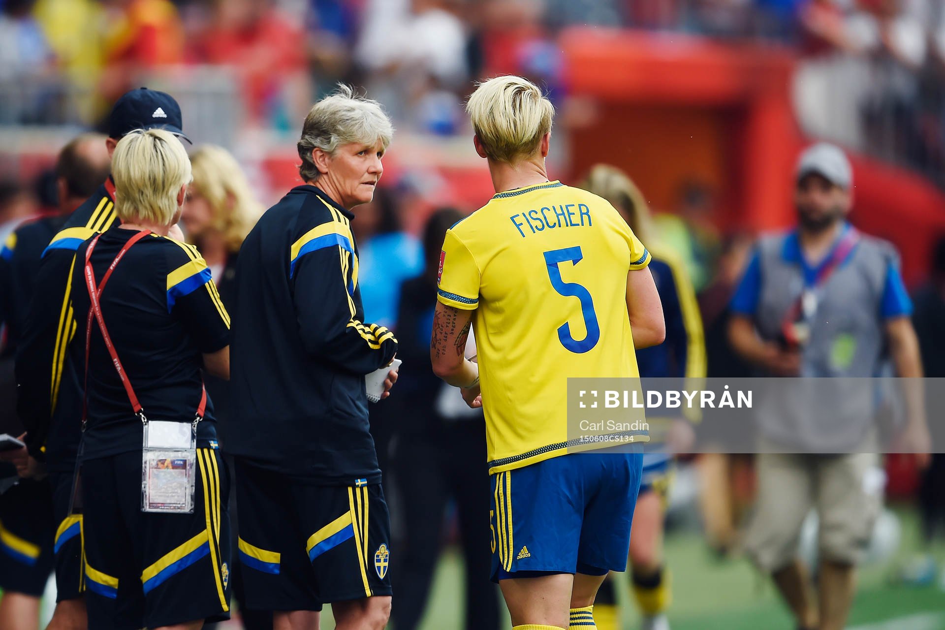 Sveriges förbundskapten Pia Sundhage och Nilla Fischer