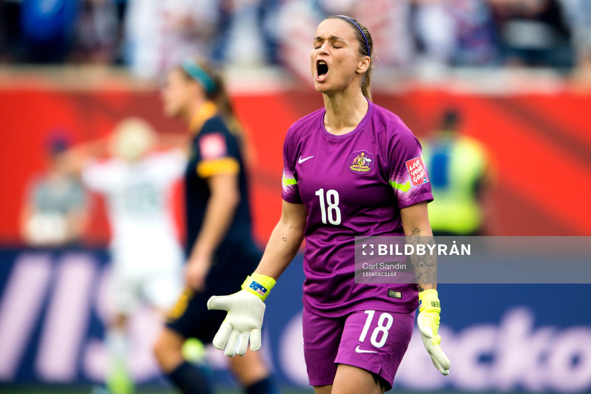 Australiens målvakt Melissa Barbieri deppar