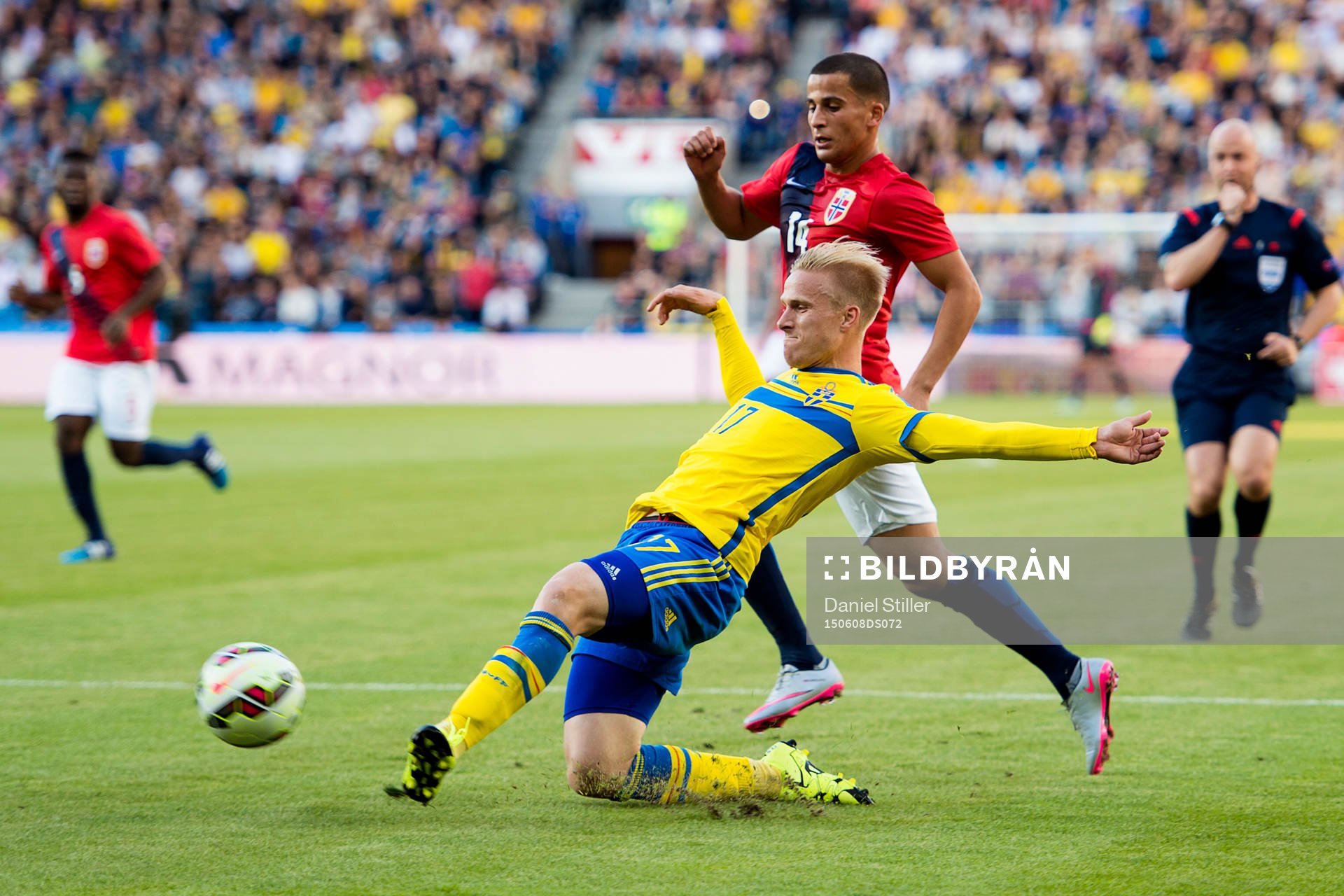 Sveriges Oscar Wendt och Norges Omar Elabdellaoui