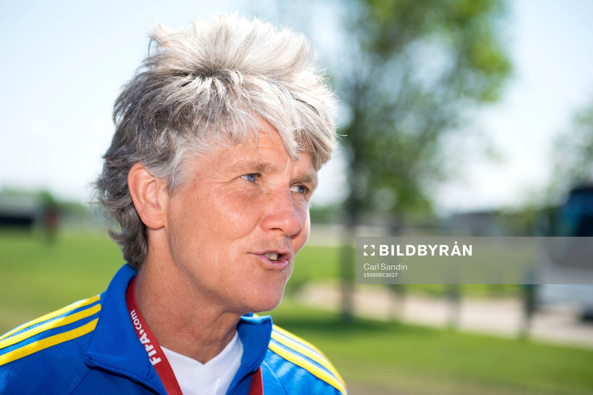 Sveriges förbundskapten Pia Sundhage blir intervjuad