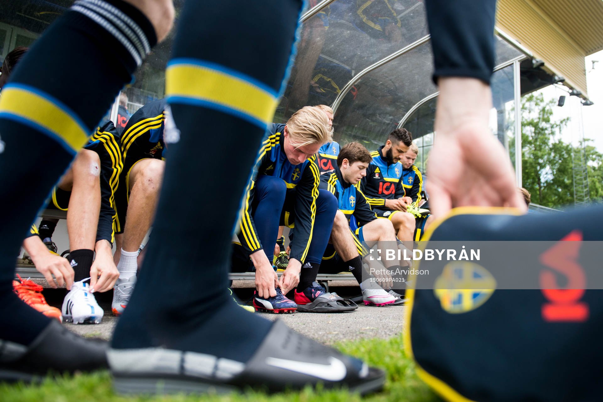 Sveriges spelare knyter skorna