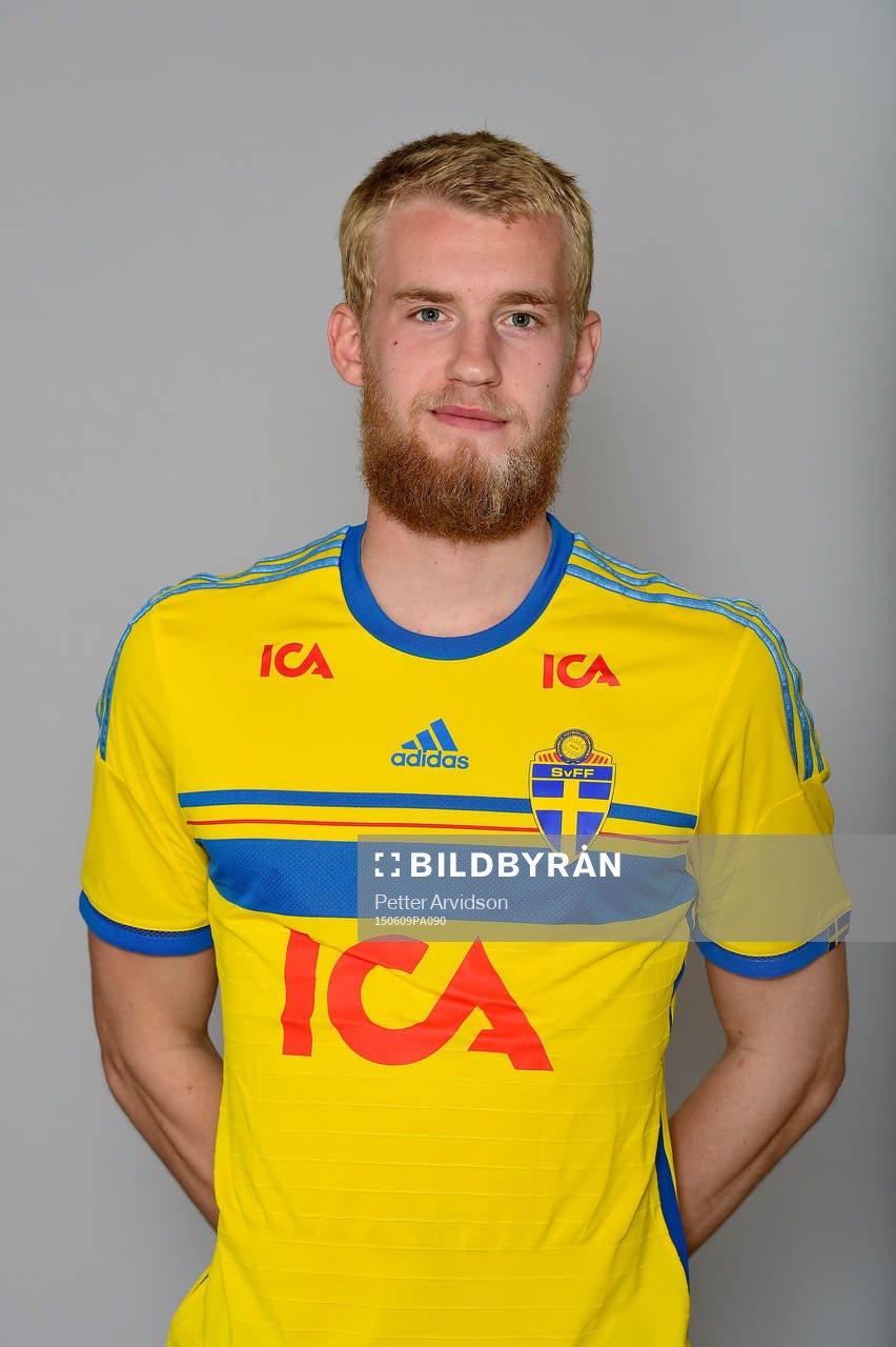 Sveriges Filip Helander poserar för ett porträtt under en fotografering den 9 juni 2015 i Trelleborg.