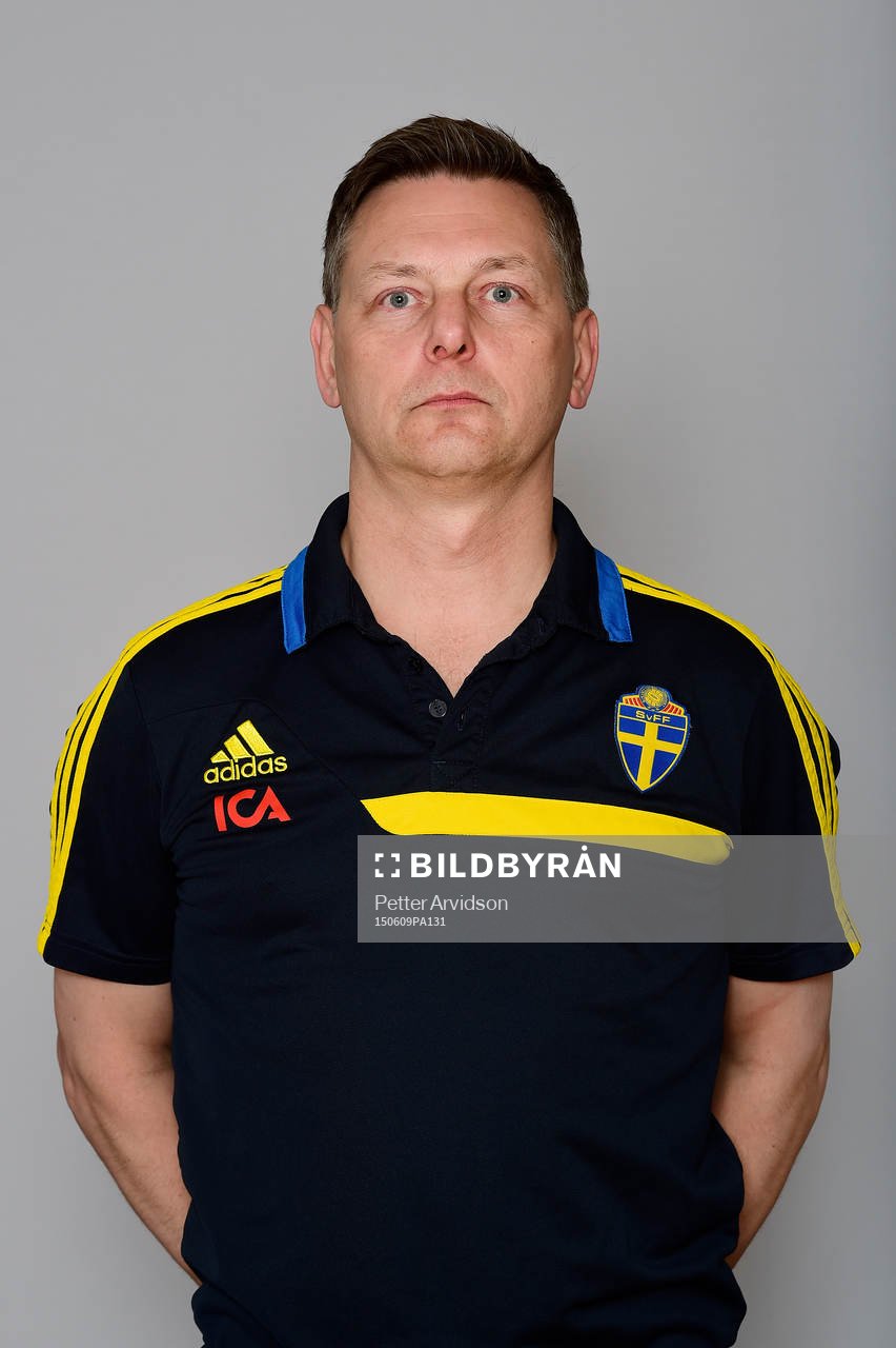 Sveriges Lars-Erik Hemgren, team manager, poserar för ett porträtt under en fotografering den 9 juni 2015 i Trelleborg.