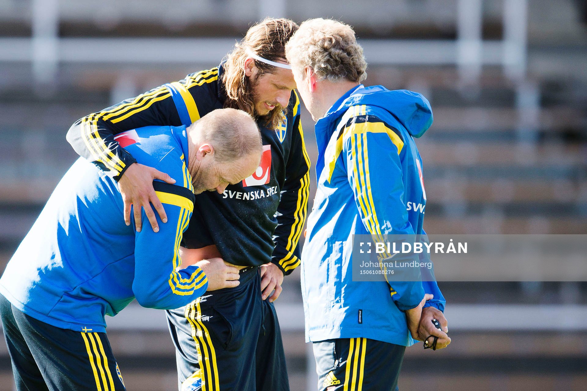 Sveriges förbundskapten Erik Hamrén ser på när Jonas