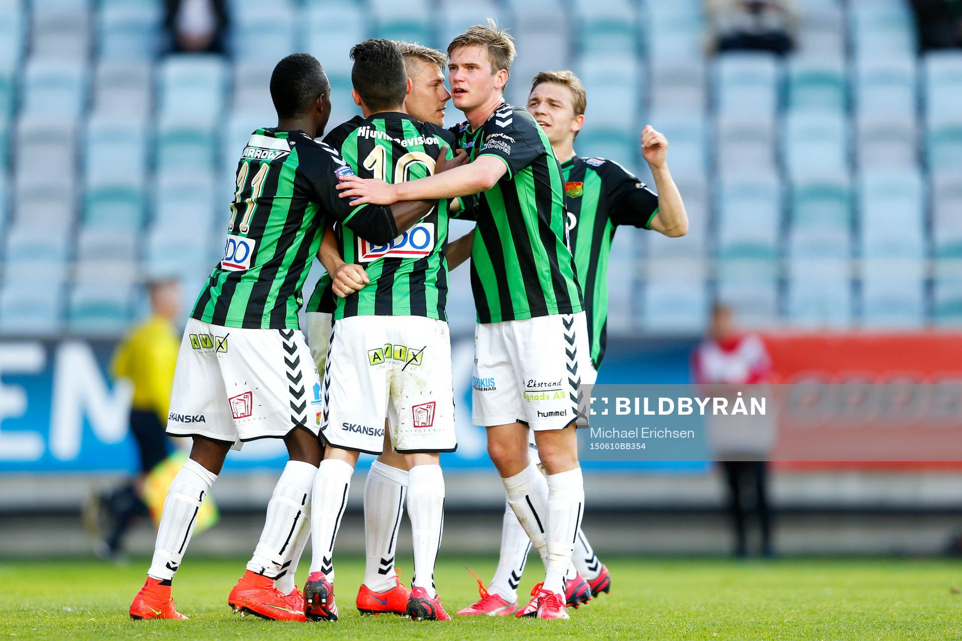 GAIS Patrik Ingelsten kramas om